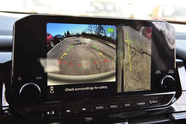 Certified 2024 Nissan Pathfinder SL image 14