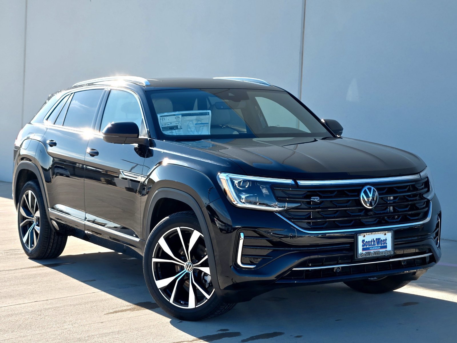 Used 2025 Volkswagen Atlas Cross Sport SEL Premium R-Line AWD/4WD image 2
