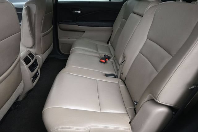Used 2016 Honda Pilot Touring image 27