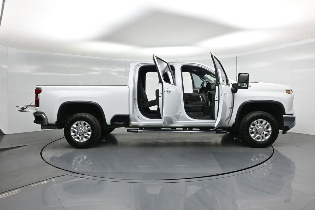 Used 2024 Chevrolet Silverado 2500 LT image 5