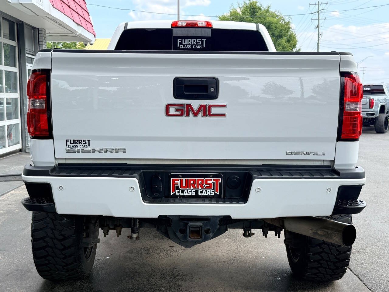 Used 2015 GMC Sierra 2500 Denali w/ Duramax Plus Package AWD/4WD image 4