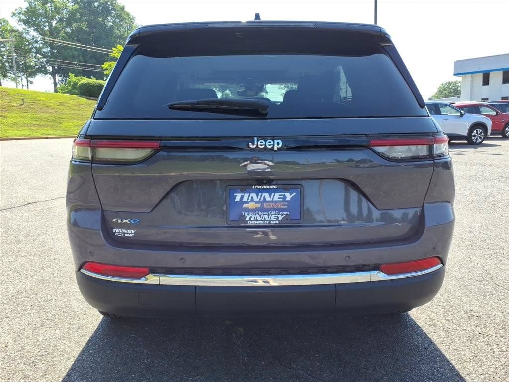 Used 2024 Jeep Grand Cherokee Limited 4xe AWD/4WD image 4