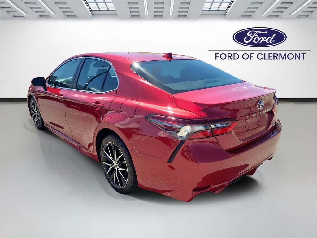 Used 2022 Toyota Camry SE w/ Audio Upgrade Package image 3