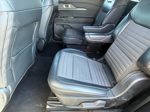 Used 2025 Ford Explorer ST-Line AWD/4WD image 11