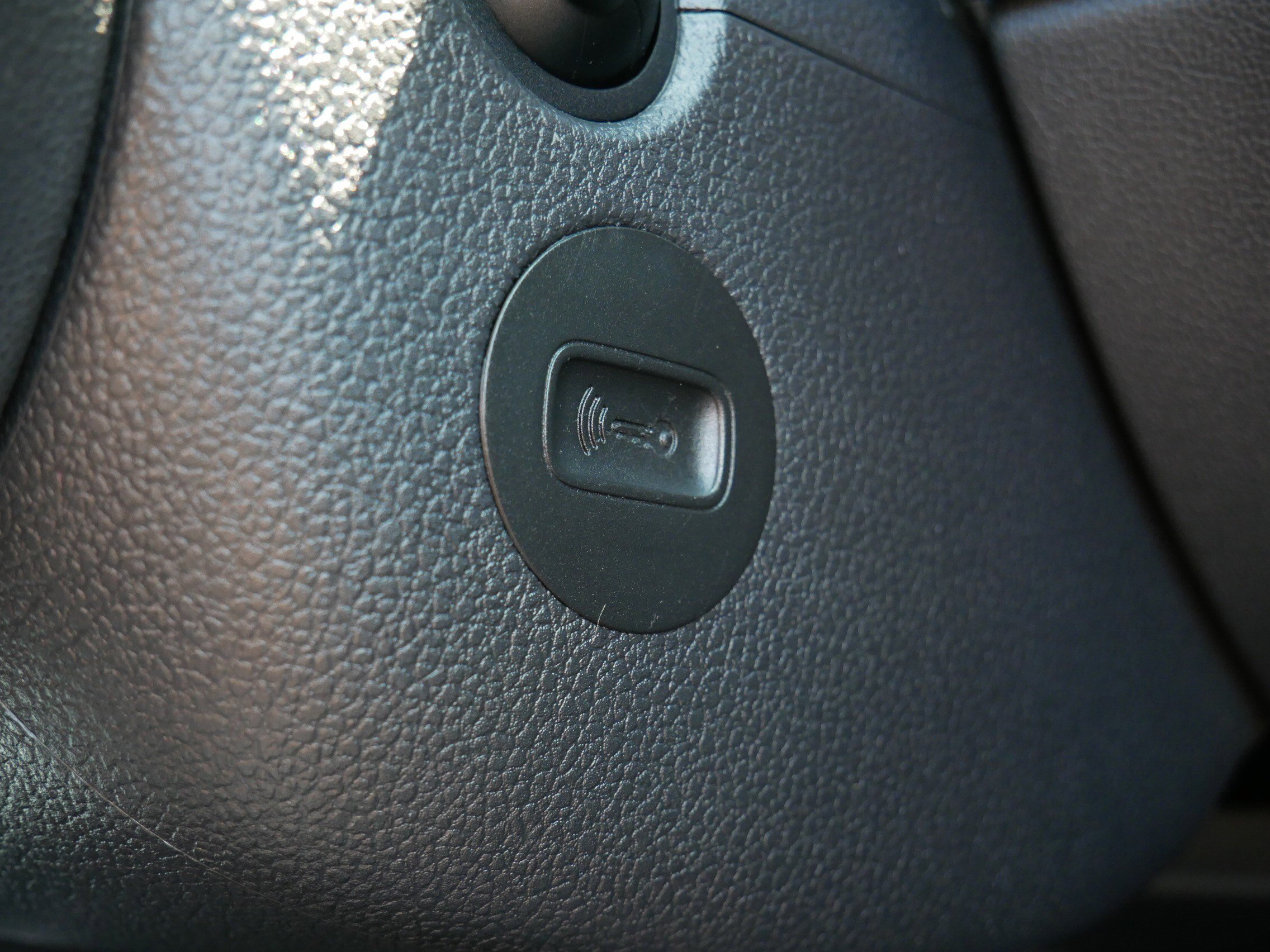 Used 2013 Volkswagen Beetle TDI image 33