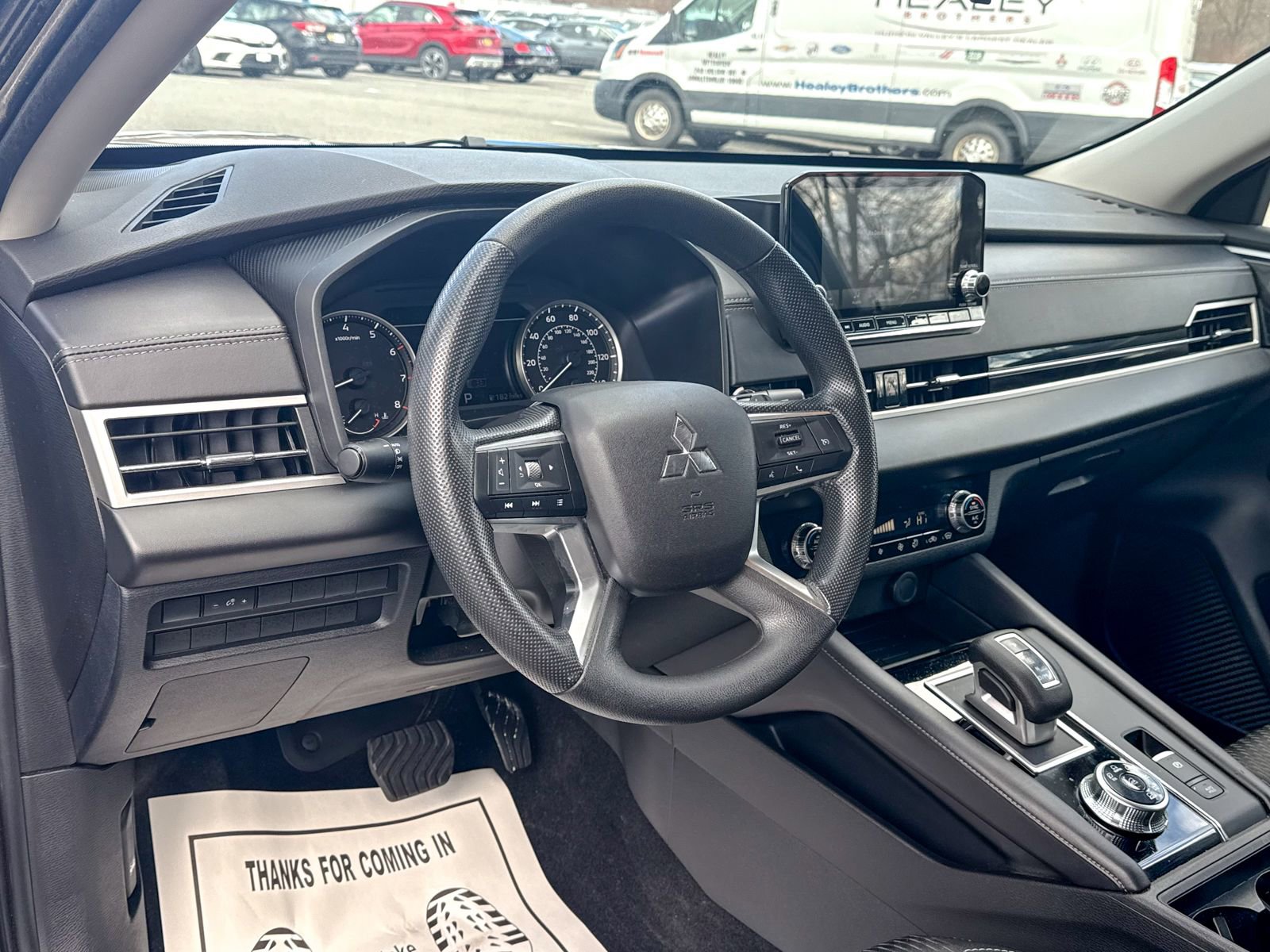 Used 2024 Mitsubishi Outlander ES image 14