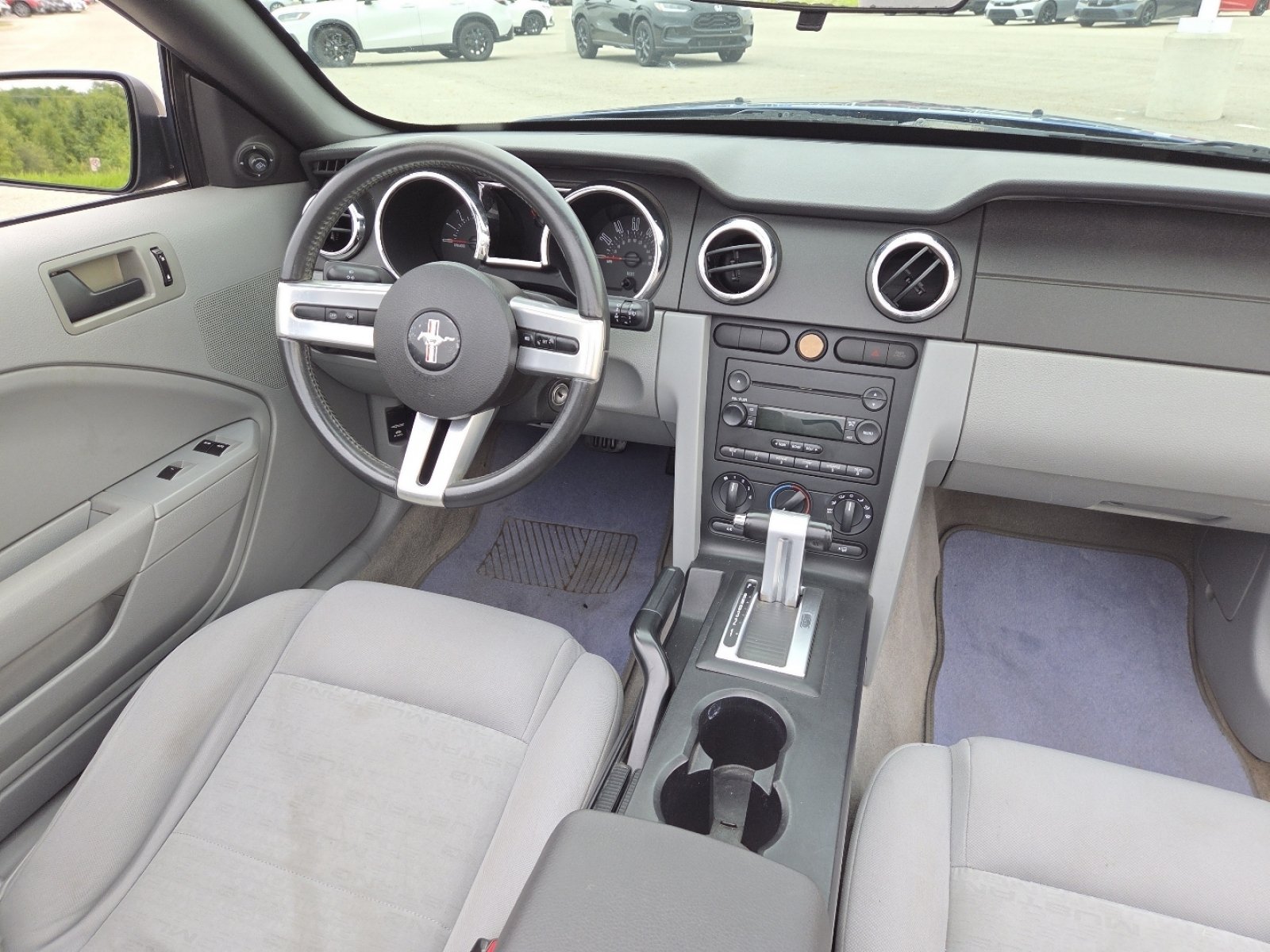 Used 2006 Ford Mustang Convertible RWD image 19