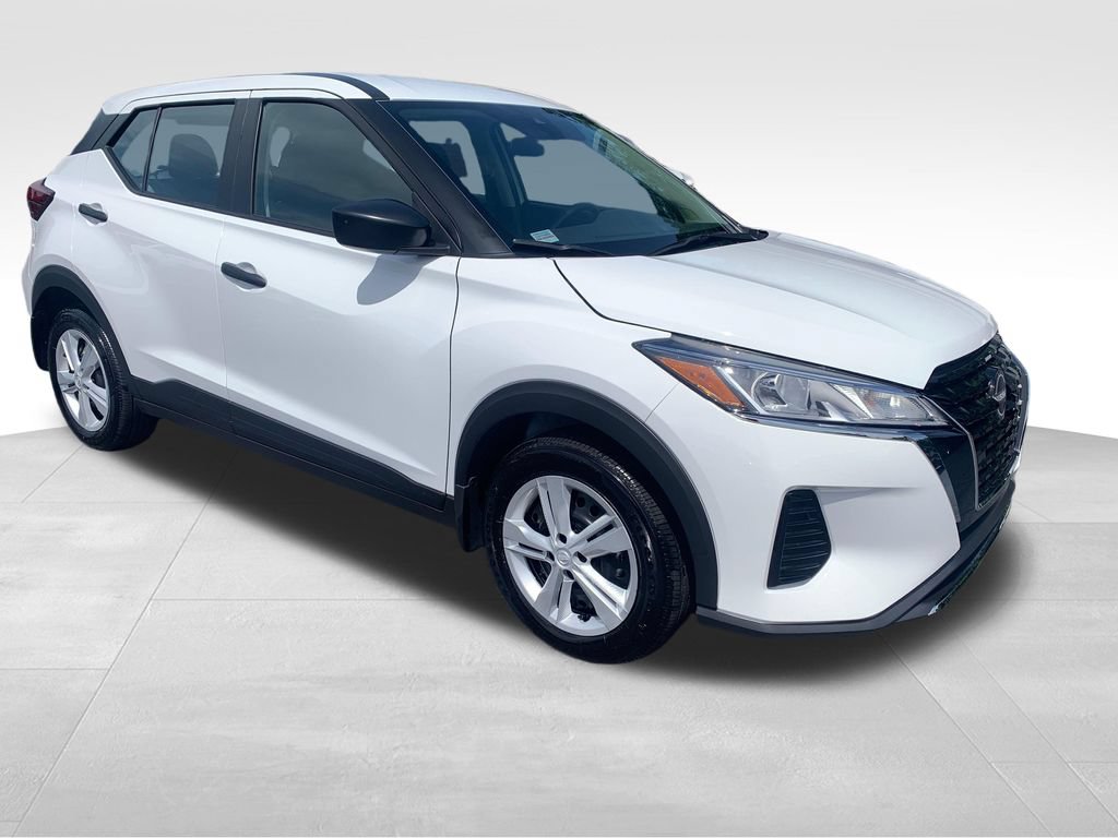 Used 2025 Nissan Kicks Play S FWD image 8