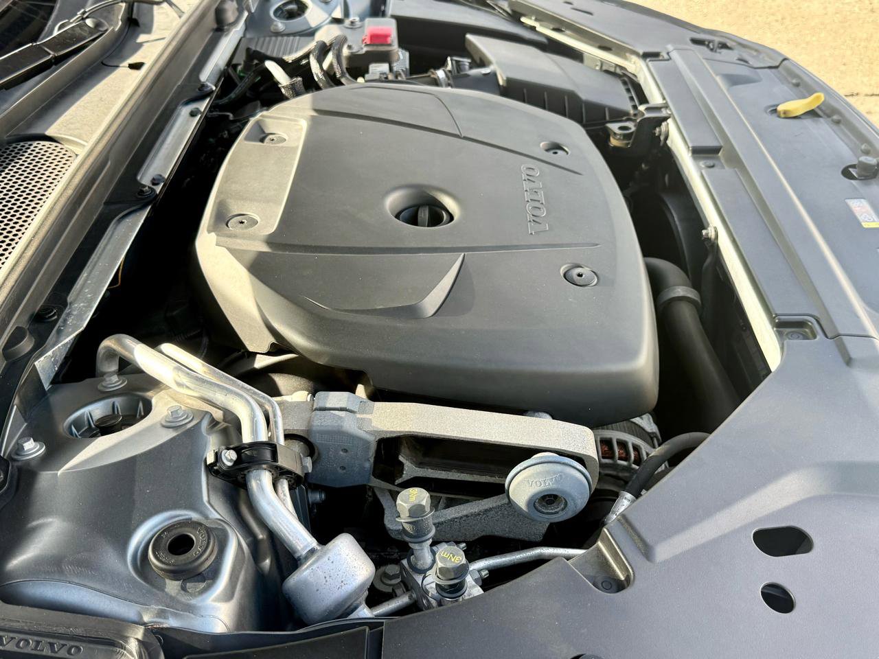 Used 2020 Volvo V90 T6 Cross Country AWD/4WD image 40