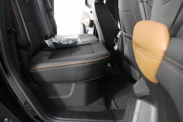 New 2026 GMC Canyon AT4 w/ Off-Road Front Bumper Package image 18