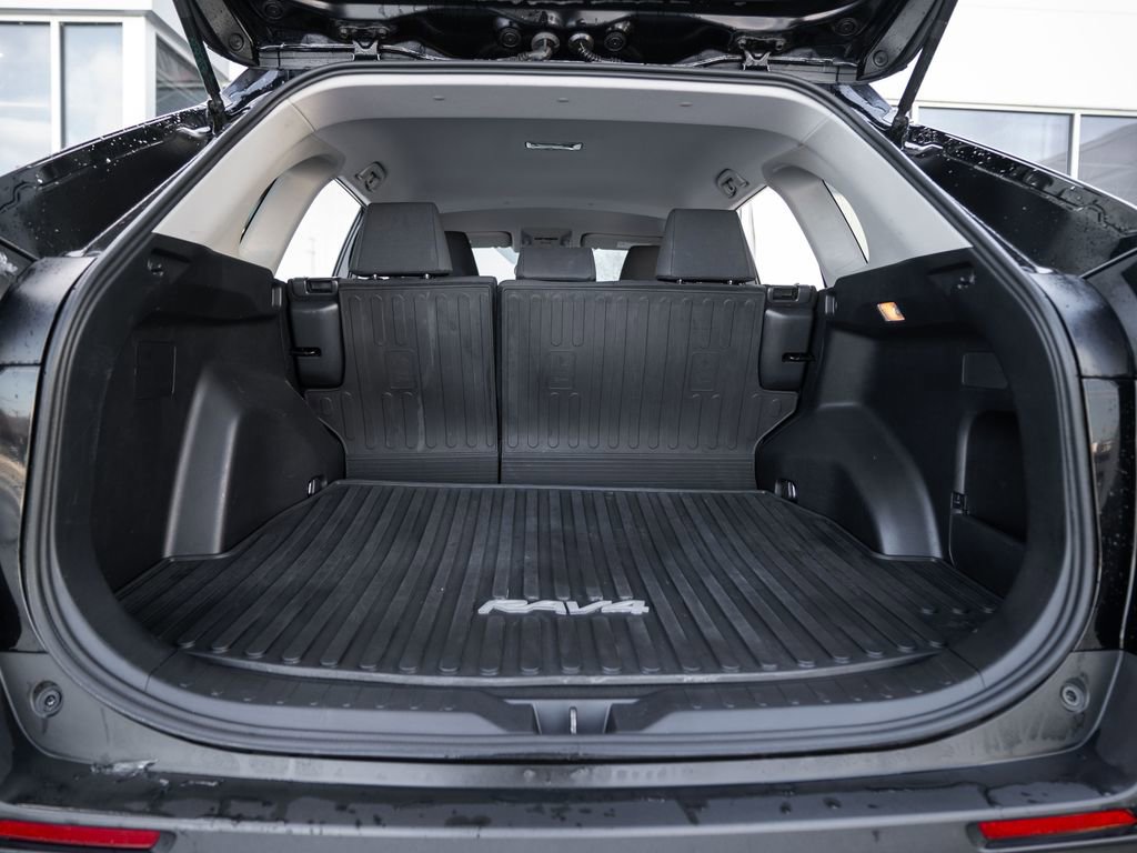 Used 2020 Toyota RAV4 LE w/ All Weather Liner Package image 30