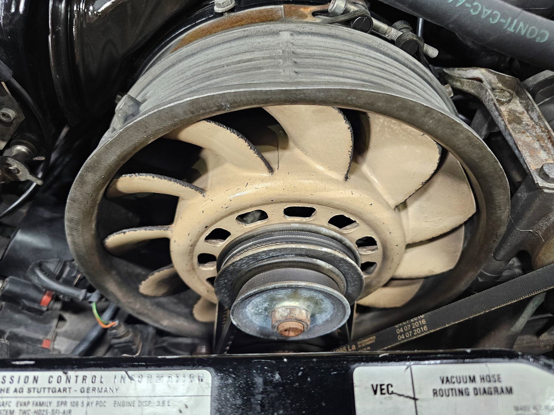 Used 1995 Porsche 911 Carrera RWD image 15