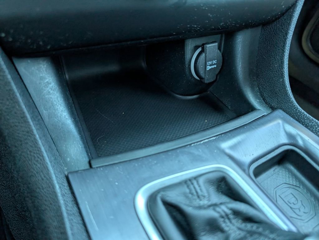 Used 2017 Dodge Charger SE w/ Travel & Safety Group image 20