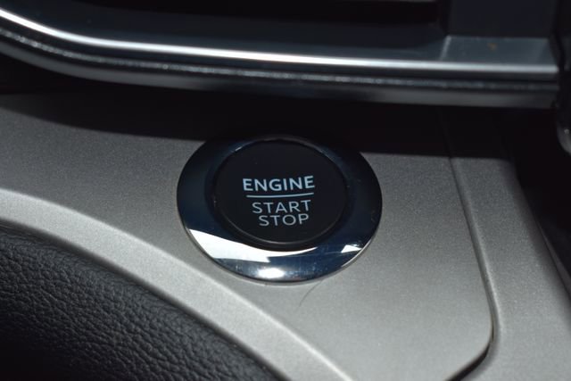 Used 2022 Ford Explorer XLT w/ Equipment Group 202A image 21