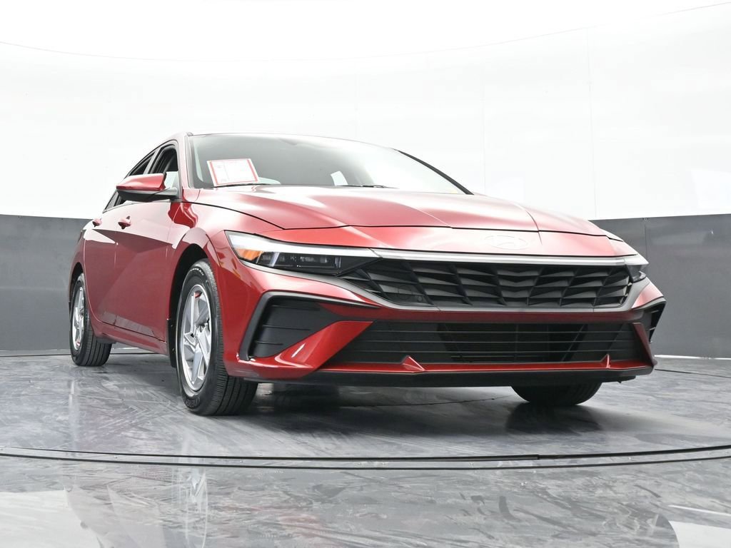 Used 2024 Hyundai Elantra SE FWD image 56
