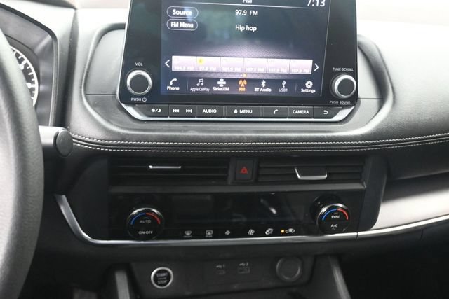 Used 2023 Nissan Rogue SV AWD/4WD image 11