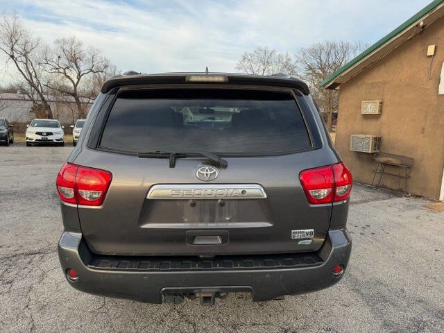 Used 2015 Toyota Sequoia Platinum image 4