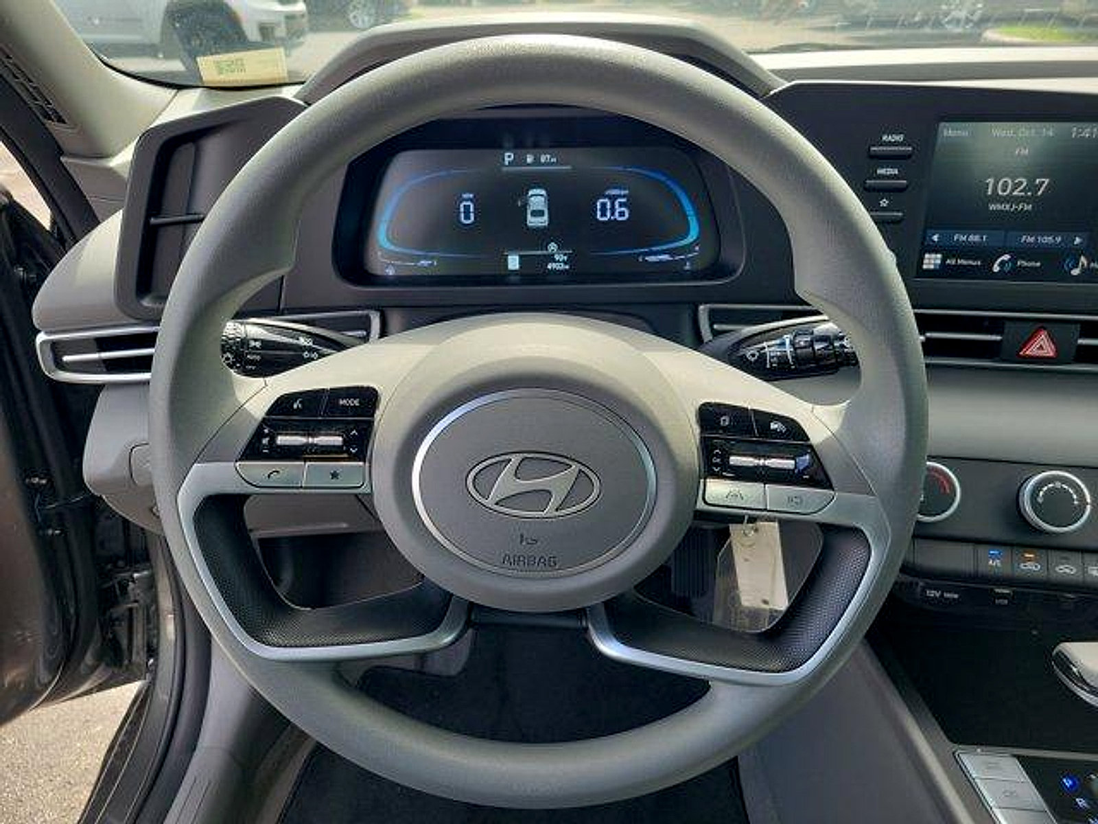 Used 2026 Hyundai Elantra SE FWD image 26