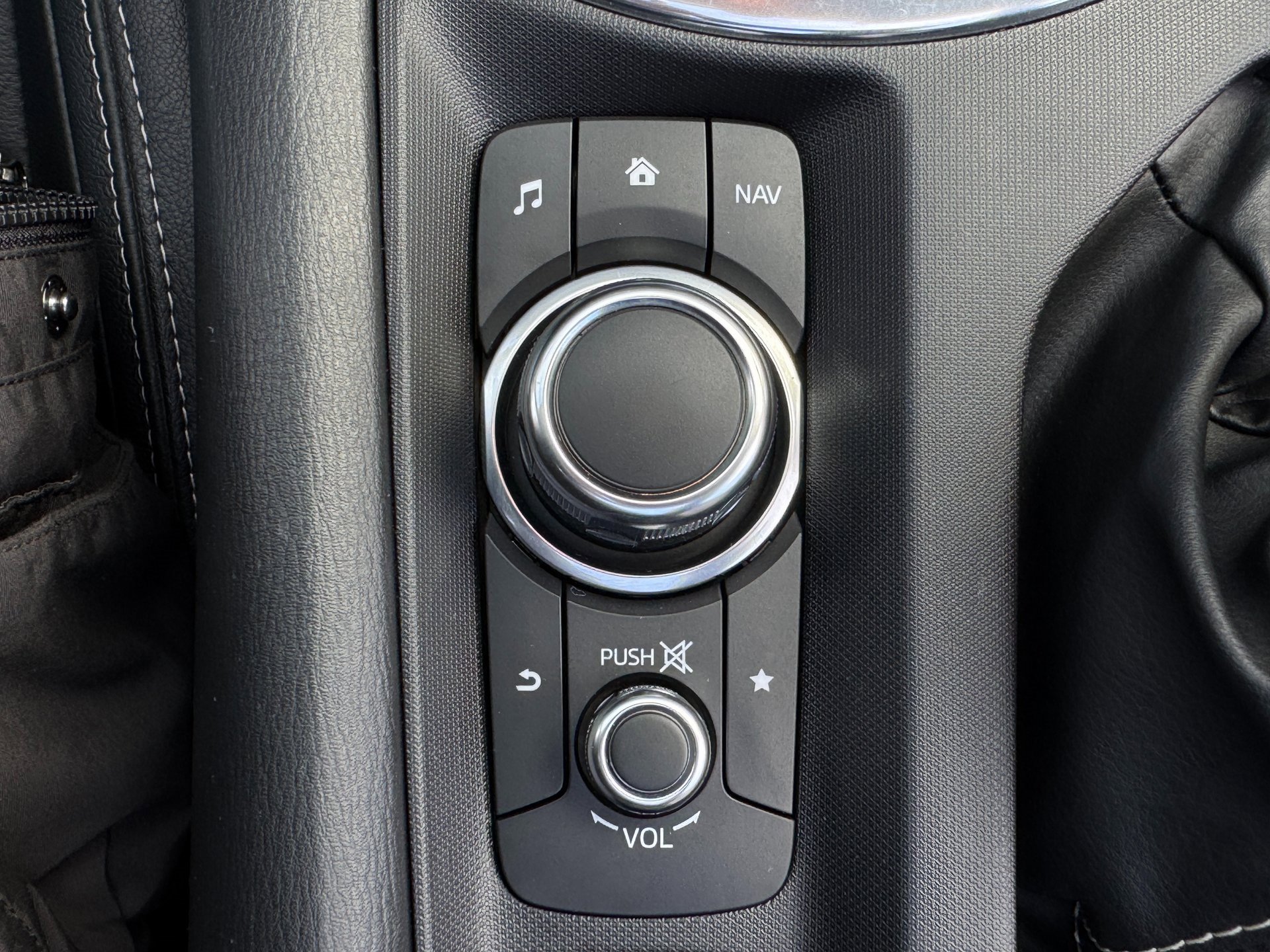 Used 2017 FIAT 124 Spider Lusso image 28