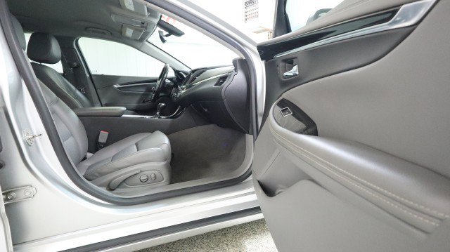 Used 2019 Chevrolet Impala LT FWD image 10