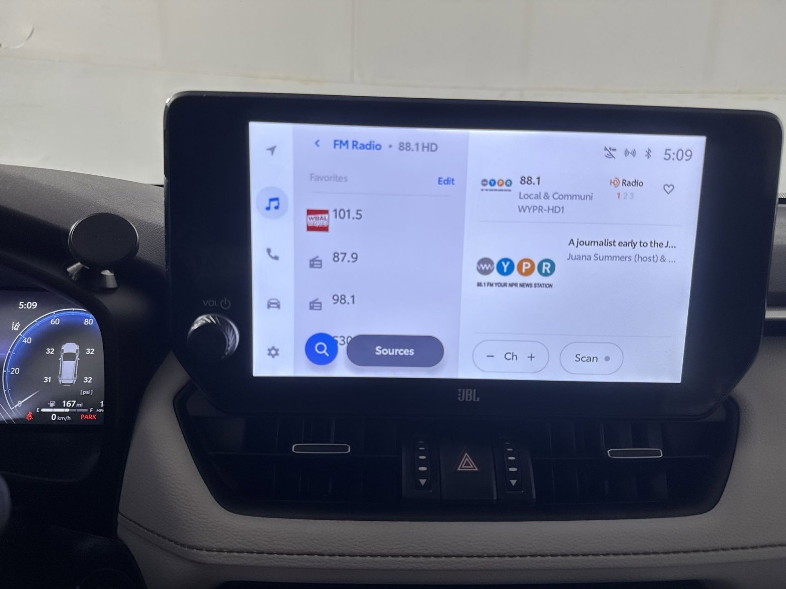 Used 2023 Toyota RAV4 Limited image 18