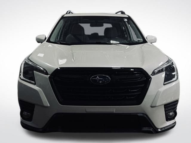 Used 2022 Subaru Forester Premium image 3
