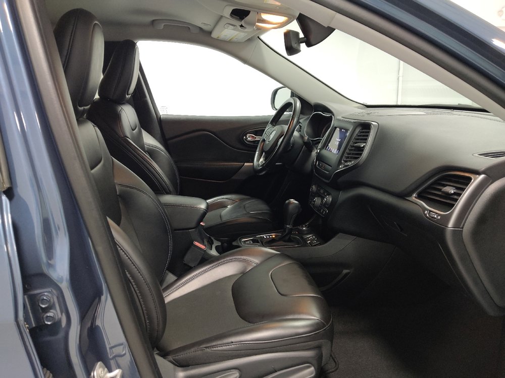 Used 2020 Jeep Cherokee Latitude Plus w/ Comfort/Convenience Group AWD/4WD image 21