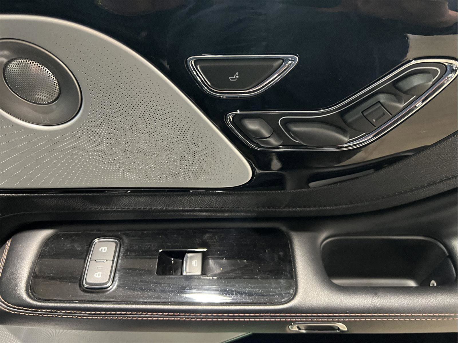 Used 2021 Lincoln Aviator Grand Touring w/ Equipment Group 302A image 13