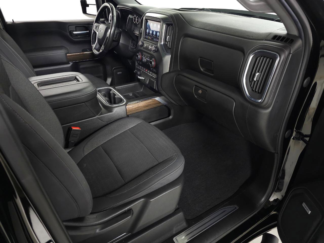 Used 2020 Chevrolet Silverado 1500 RST AWD/4WD image 36