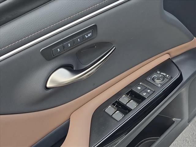 New 2025 Lexus ES 350 w/ Premium Package image 17