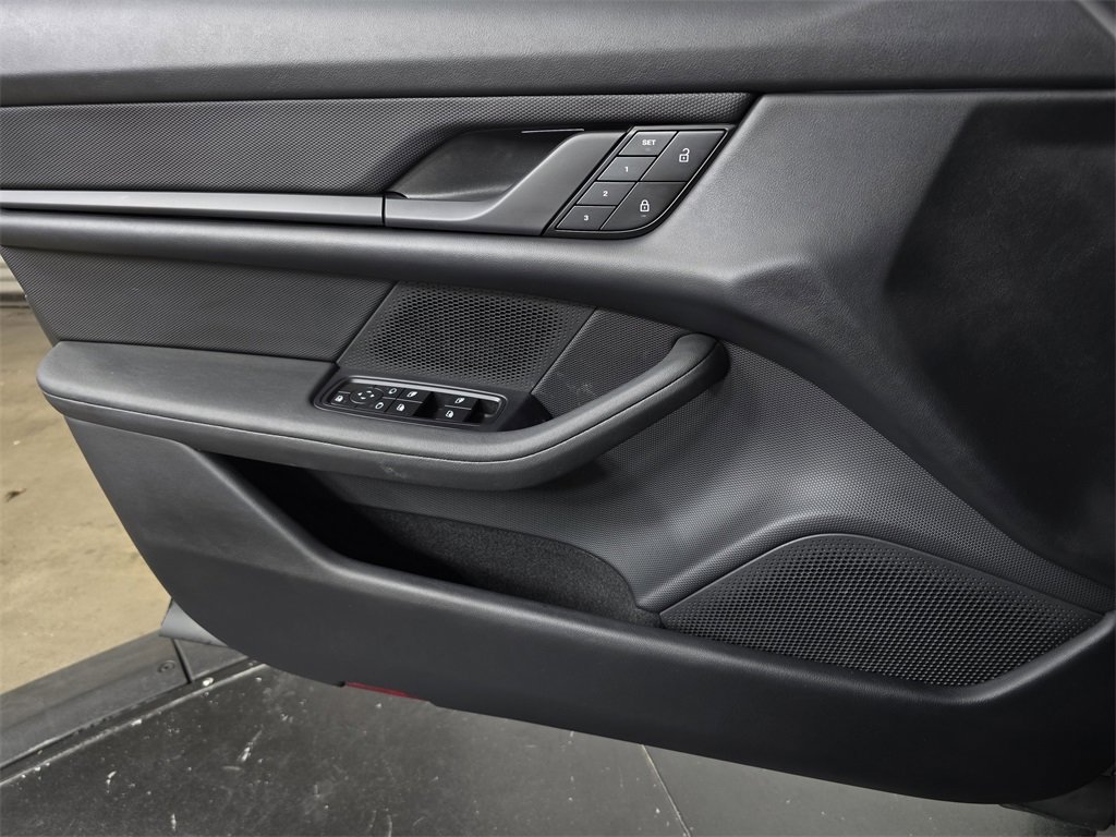 Certified 2023 Porsche Taycan image 22