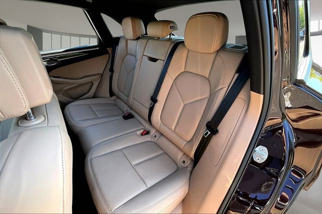 Used 2026 Porsche Macan AWD/4WD image 21