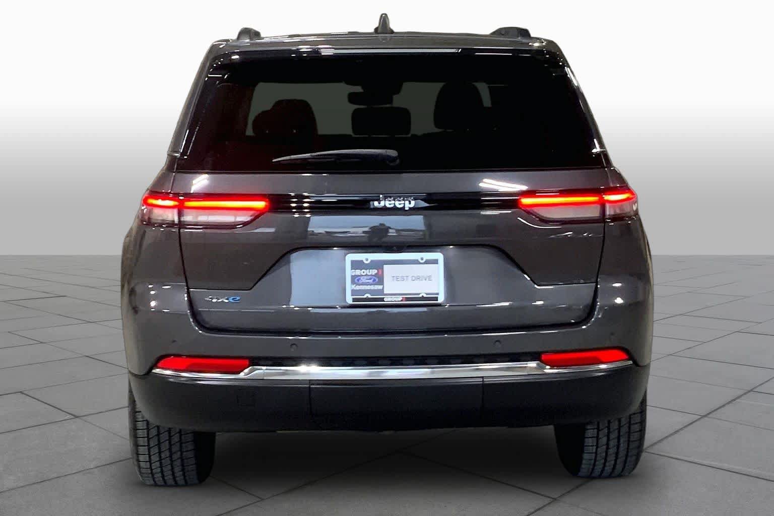 Used 2022 Jeep Grand Cherokee Limited 4xe AWD/4WD image 5