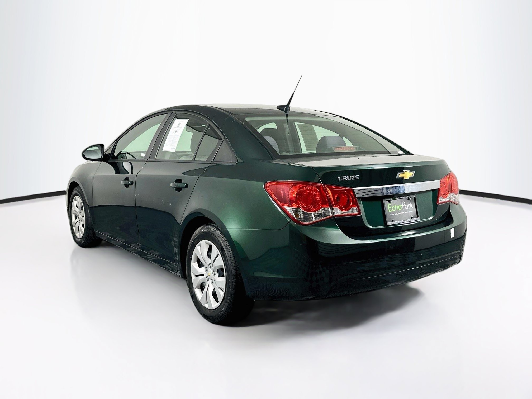 Used 2014 Chevrolet Cruze LS FWD image 5