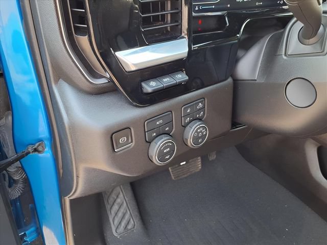 Used 2022 Chevrolet Silverado 1500 LTZ w/ Technology Package AWD/4WD image 17
