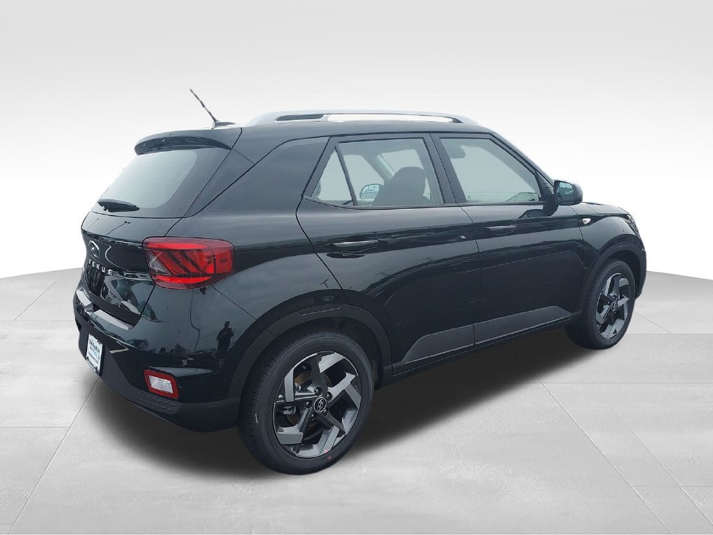 New 2026 Hyundai Venue SEL FWD image 5