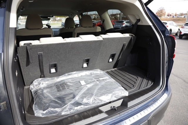 Certified 2025 Subaru Ascent Premium w/ Premium Package image 7