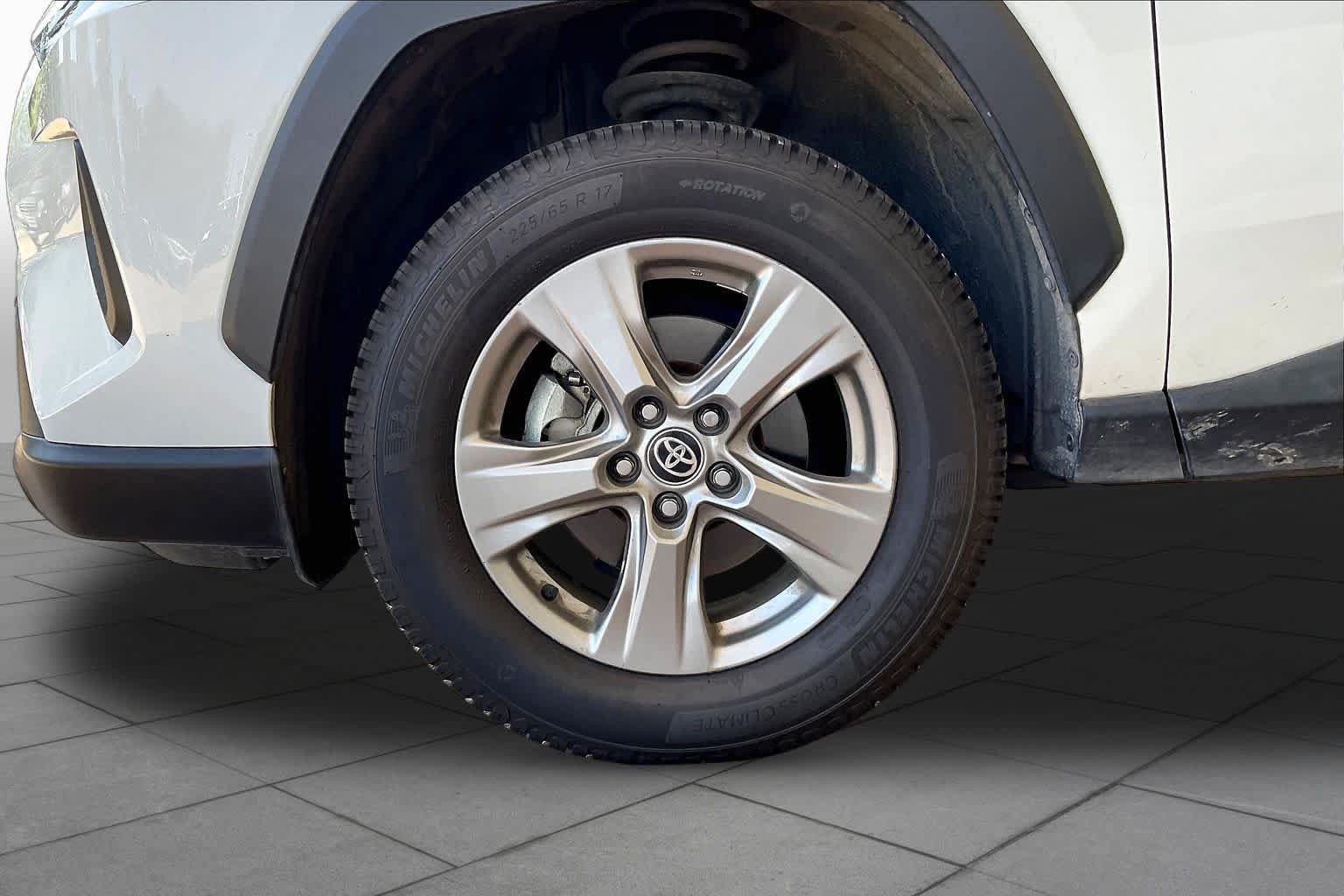 Used 2024 Toyota RAV4 XLE w/ Convenience Package AWD/4WD image 9