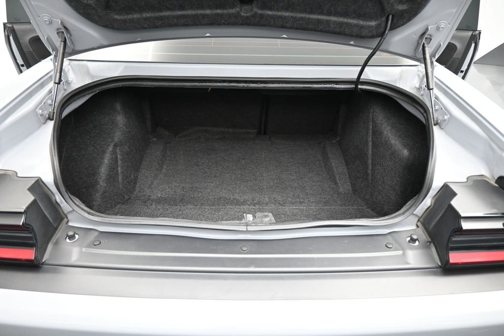 Used 2021 Dodge Challenger R/T Scat Pack RWD image 21