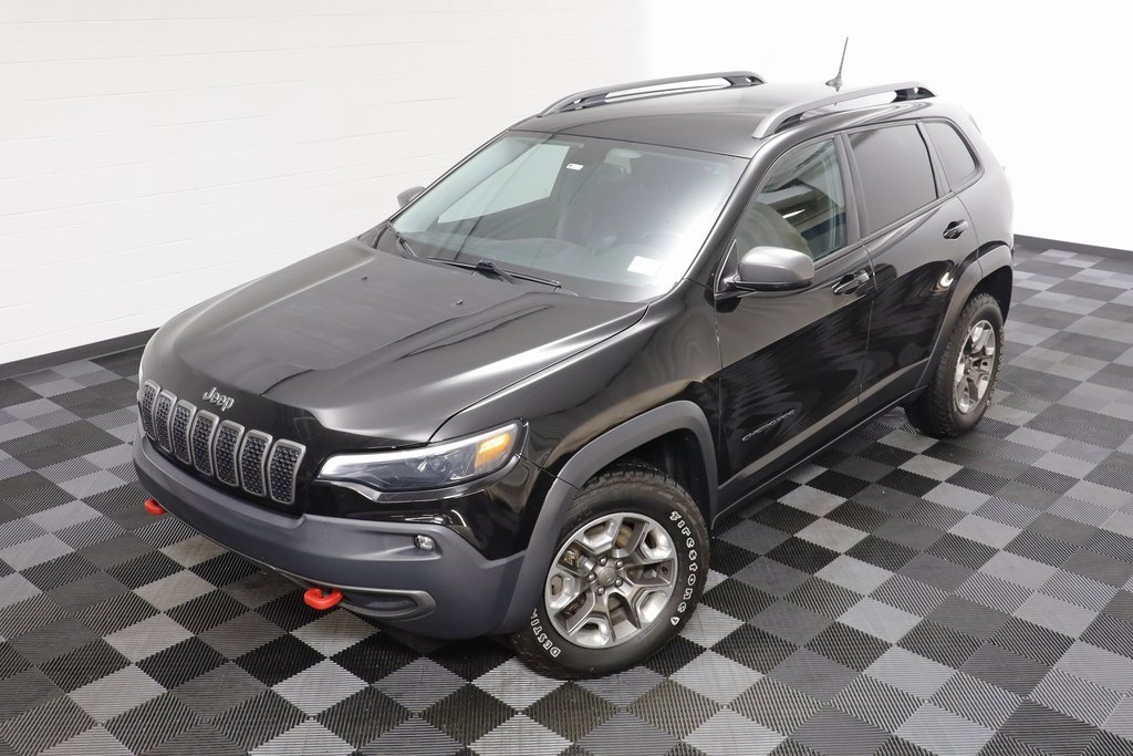 Used 2019 Jeep Cherokee Trailhawk w/ Cold Weather Group image 2