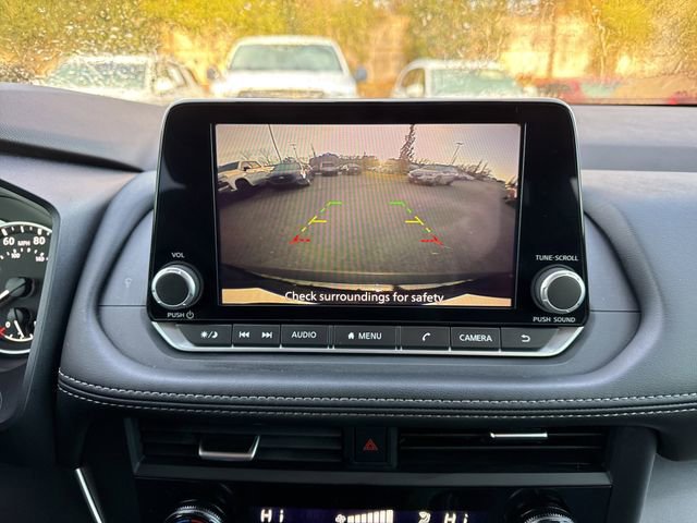 Used 2023 Nissan Rogue SV image 29