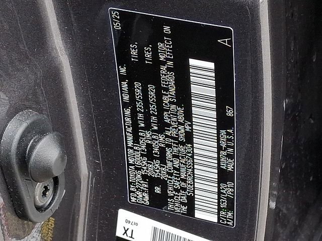 Used 2025 Toyota Highlander Platinum image 29