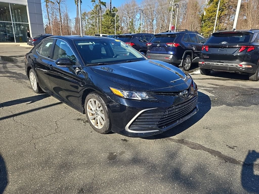 Used 2024 Toyota Camry LE image 11