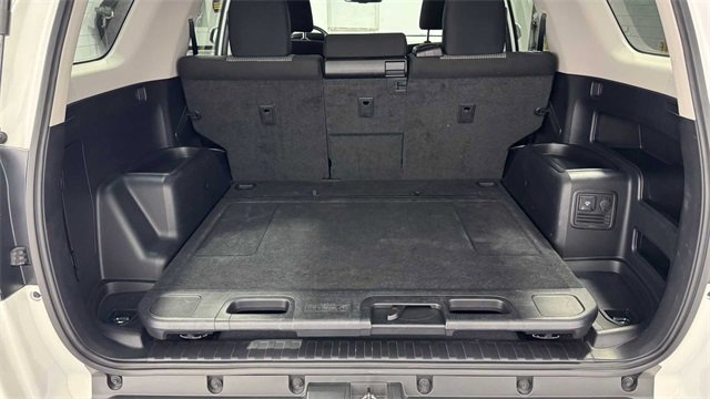 Used 2022 Toyota 4Runner SR5 image 33