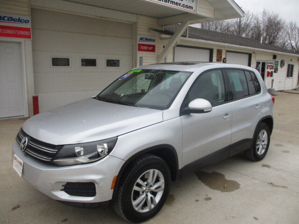 Used 2013 Volkswagen Tiguan S image 12