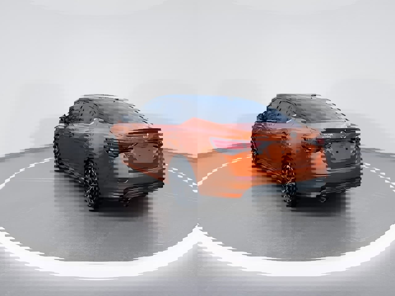 Used 2022 Nissan Sentra SR w/ SR Premium Package image 5