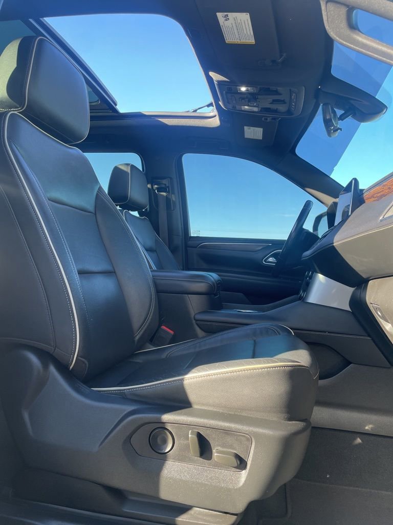 Used 2021 Chevrolet Suburban Premier w/ Premium Package image 43