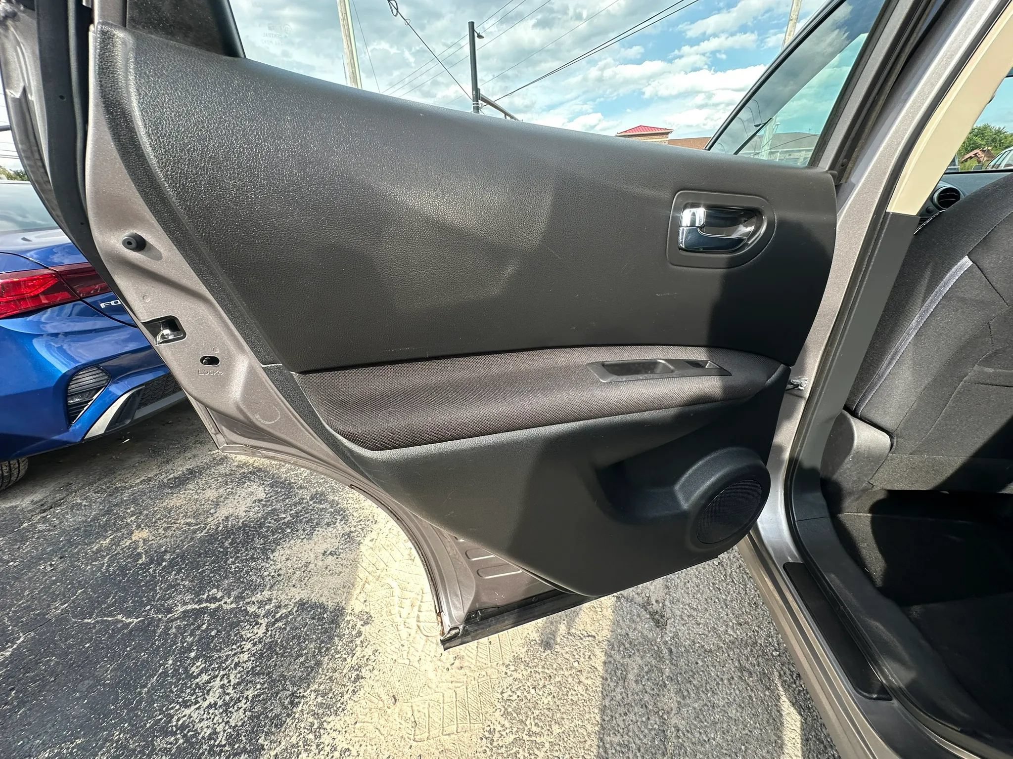 Used 2011 Nissan Rogue S FWD image 18