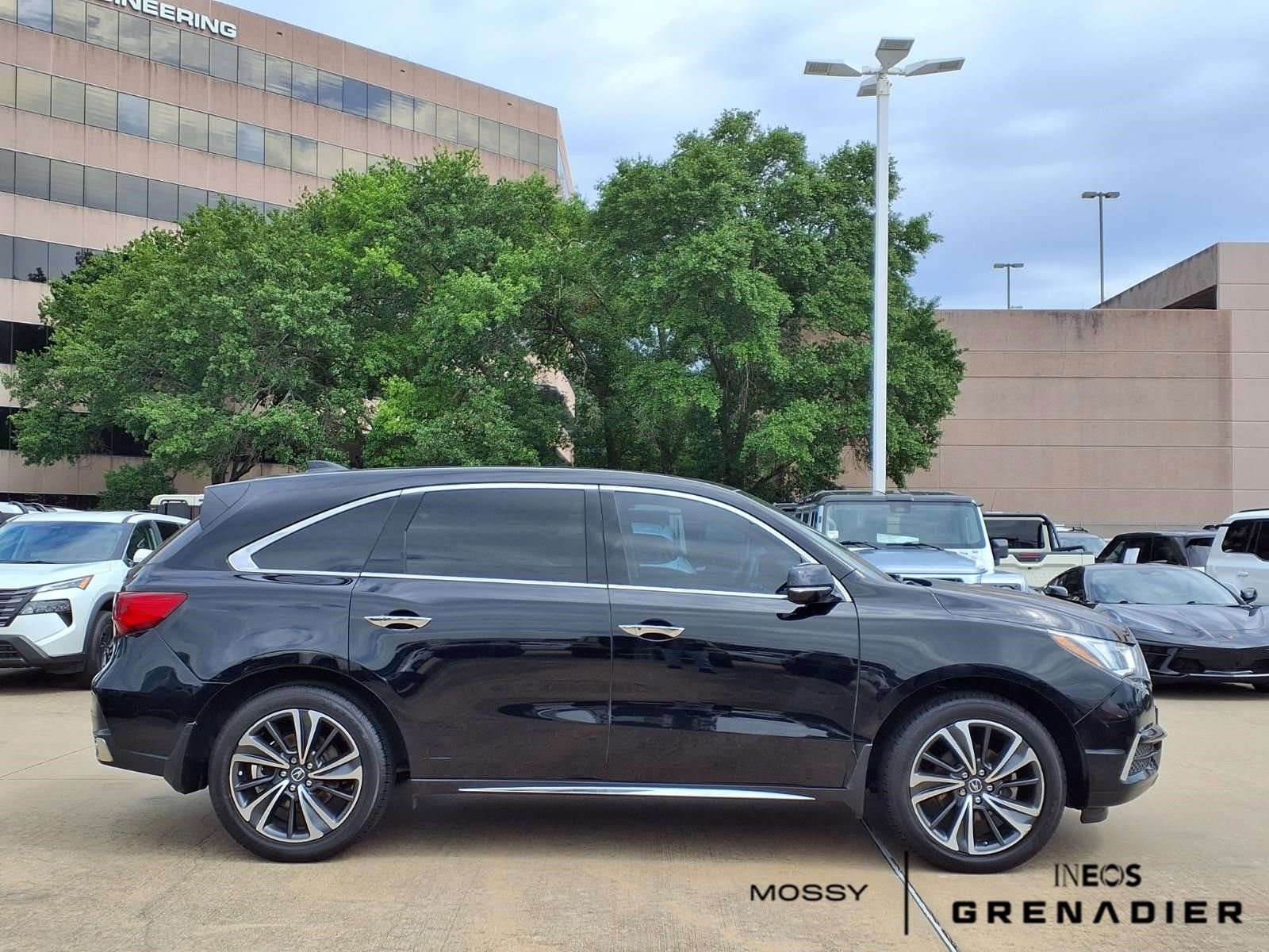Used 2020 Acura MDX SH-AWD w/ Technology Package image 8