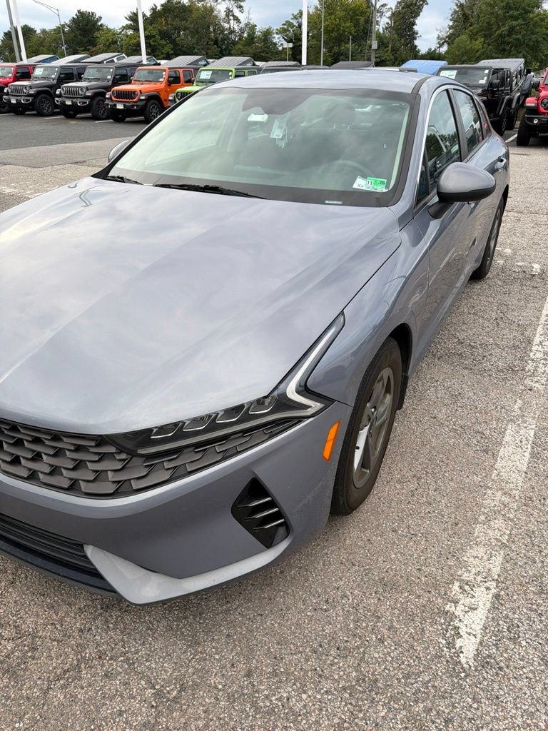Used 2021 Kia K5 LXS FWD image 2